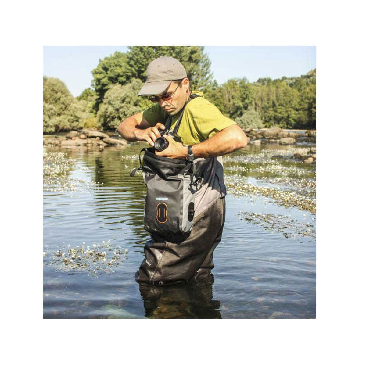 Stormproof Waterproof DSLR Camera Pouch - OutdoorTravelGear.com