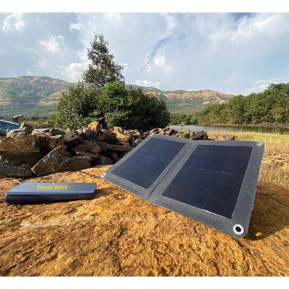 Foldable Solar Panel - 1 Fold with 1 Port USB Charger - 14W - OutdoorTravelGear.com