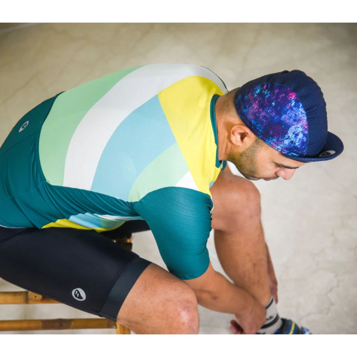 Mens Cycling Jersey - Snug-fit - Breakaway - Spotlight 1